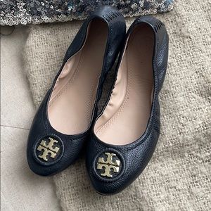 Black leather Tory Burch ballet flats